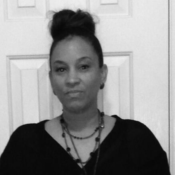 Meet your Posher, Carlotta - Picture 1 of 1